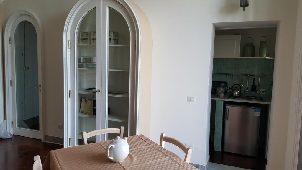 Garibaldi I Apartment Наполи Екстериор снимка