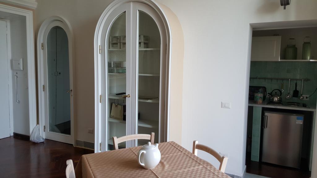 Garibaldi I Apartment Наполи Екстериор снимка