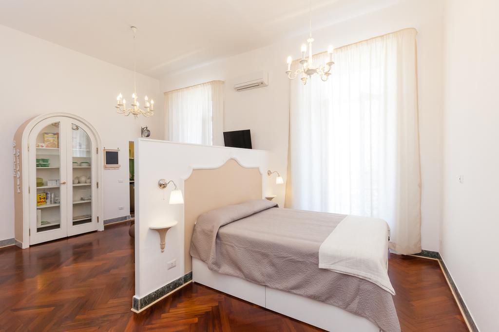 Garibaldi I Apartment Наполи Екстериор снимка