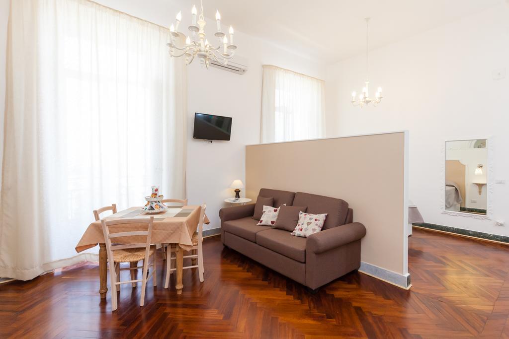 Garibaldi I Apartment Наполи Екстериор снимка